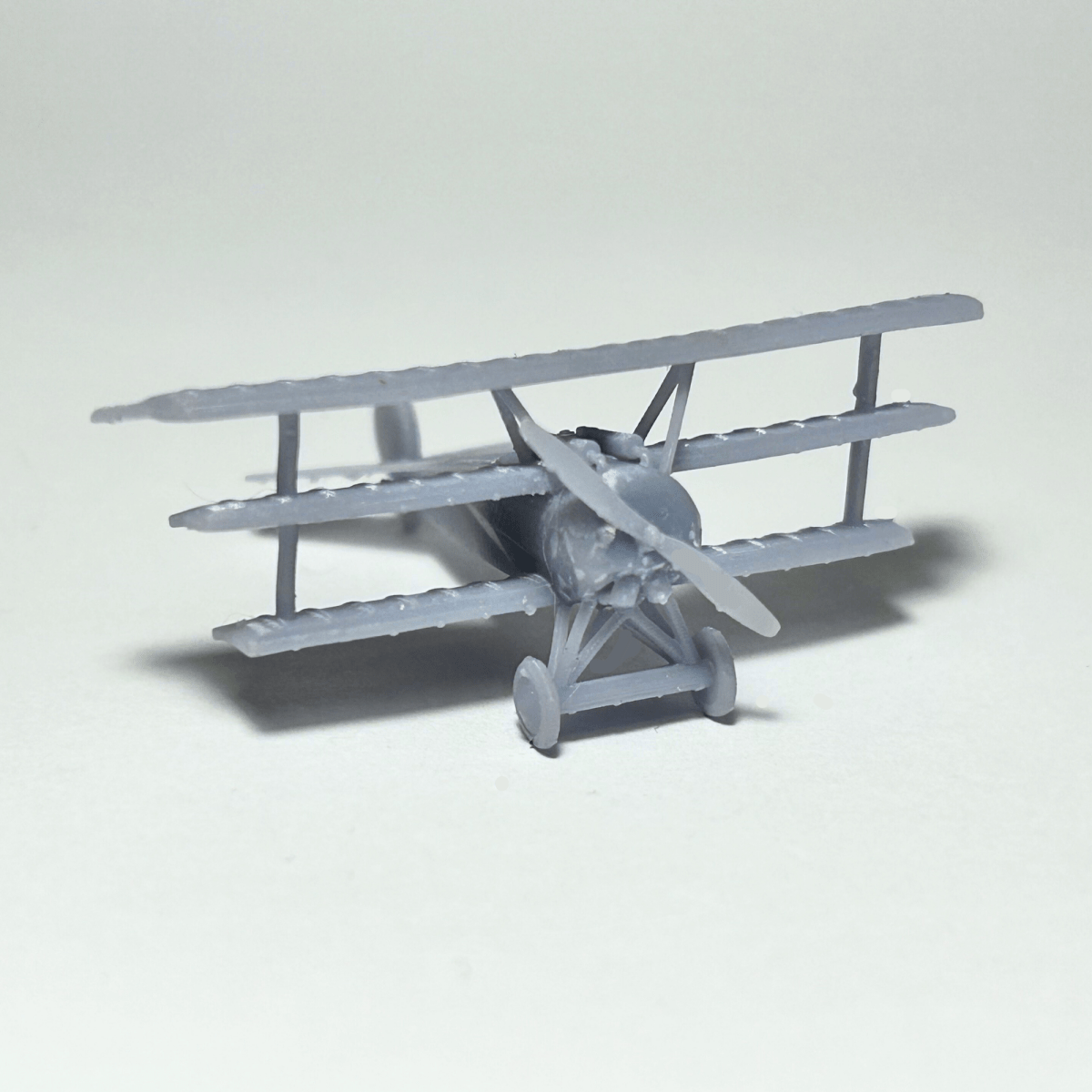N schaal | Fokker DR.1 | Driedekker vliegtuig | WW1 | 1917 | 1:160 - Modelspoor Architect